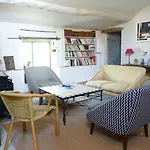 فندق مبيت وإفطار Atelier De *